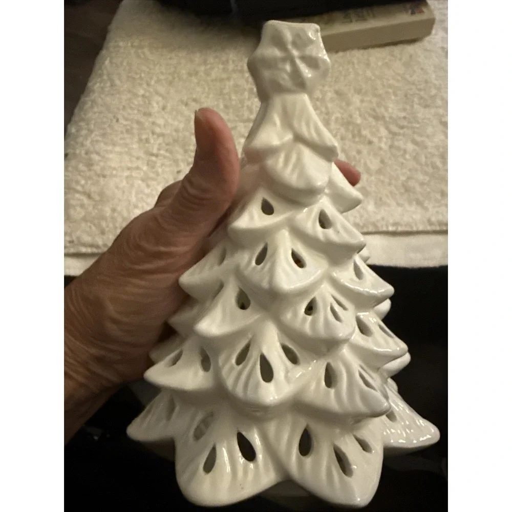 YANKEE CANDLE CERAMIC WHITE LUMINARY CHRISTMAS TREE ONLY NO BASE *REPLACEMENT*